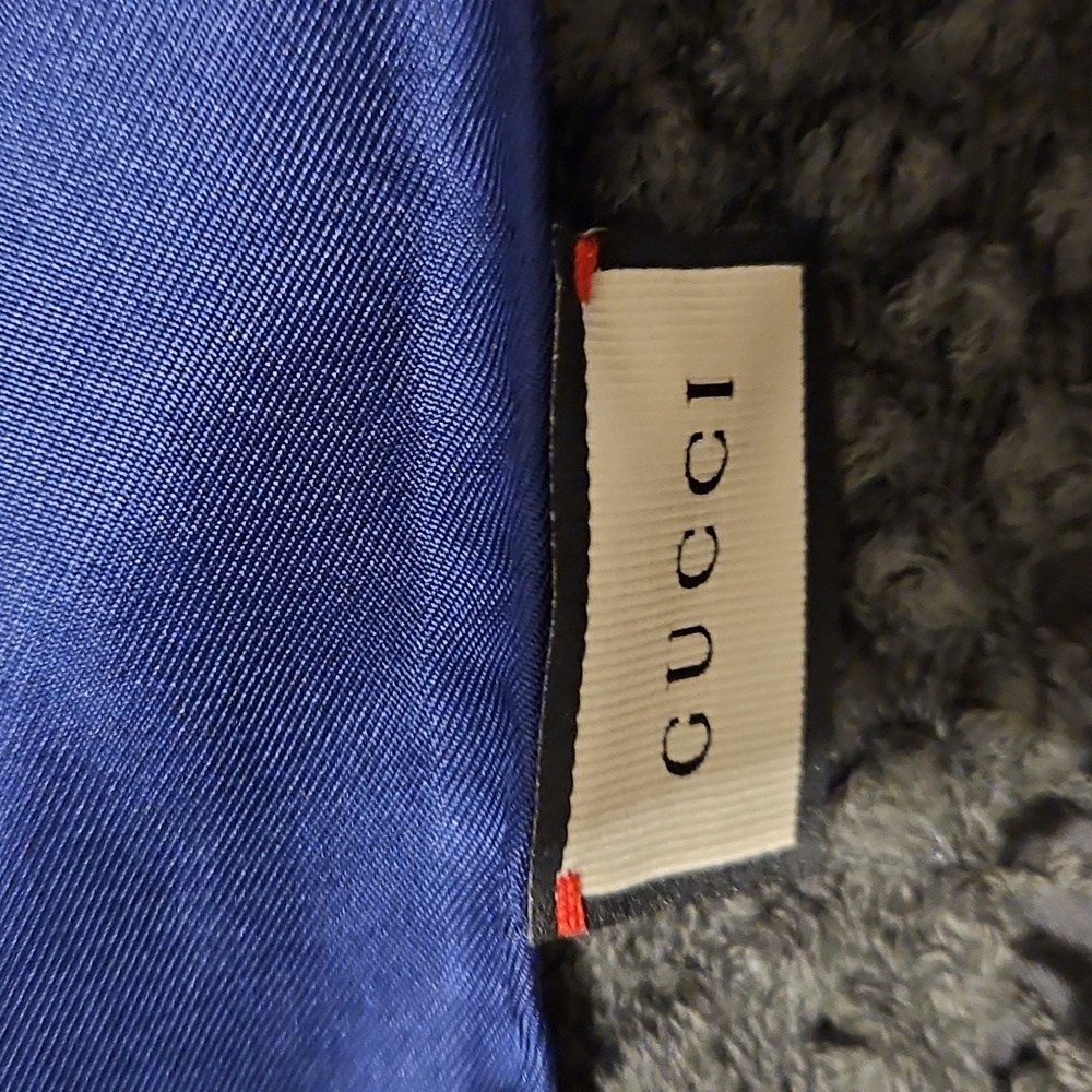 Authentic Gucci Navy and Gold Stars Unisex Scarf NWT (625.00 retail) GUCCY - Picture 4 of 6